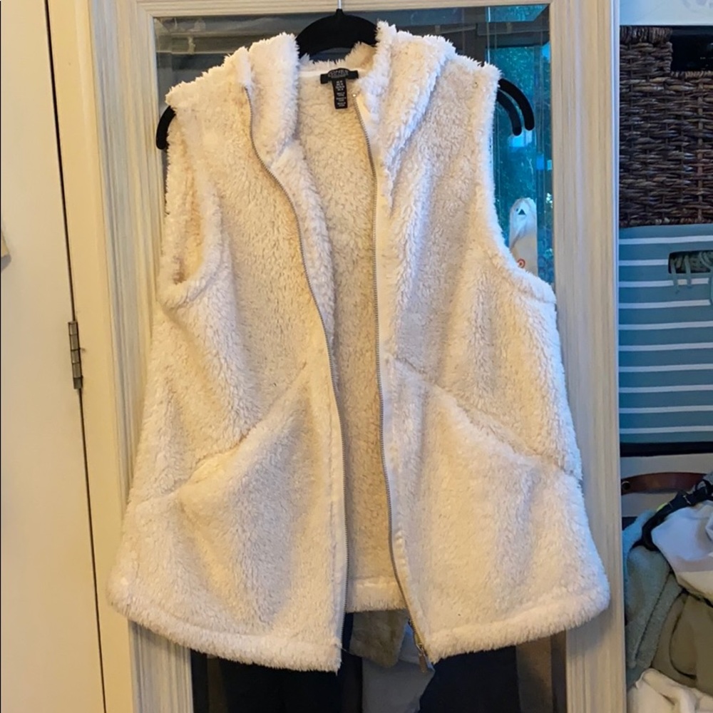 Jones New York White Fuzzy Vest